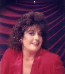 Ann Macomber's Instagram, Twitter & Facebook