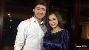 Aura kasih resmi bercerai dengan eryck amaral dan siap jalani status barunya sebagai single sudah (yakin cerai), aku aja menggugat desember (2020), tidak ketemu sekitar setahun lebih yah. Inikah Penyebab Aura Kasih Dan Eryck Amaral Akan Cerai