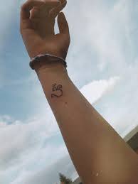 Om Stick And Poke Ideas Stickandpoke Tattoo Selfmade Poke Tattoo Stick And Poke Stick N Poke Tattoo