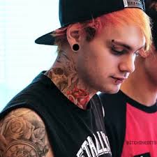 ᴄʜᴀʀᴀᴄᴛᴇʀs