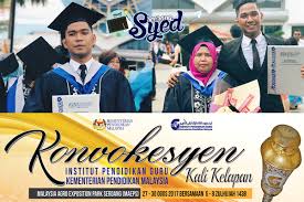 Di bidang pembangunan kami tetap bersama membantu, membina negara yang tercinta. Majlis Konvokesyen Kali Ke 8 Institut Pendidikan Guru Malaysia