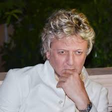 धारा 377: करण जौहर के साथ भारत के इन 10 समलैंगिकों ने भी खूब कमाया नाम