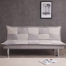 A la fois canapé et lit, le clic clac vous permet de gagner de la place dans un petit espace ou servir de couchage supplémentaire pour accueillir votre famille et vos amis chez vous. Banquette Bz Ou Clic Clac Comment Choisir Blog But