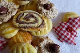 Adoro i dolci da colazione, sono quelli più semplici e veloci da fare in casa, delle torte buonissime, dal gusto genuino, per iniziare bene la giornata, adatti a tutta la famiglia, soprattutto per i vostri bambini! Foto Gratis Cibo Dolce Biscotto Delizioso Zucchero Torta Colazione Fatta In Casa