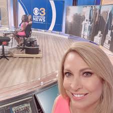 EarlyMorning shift today @cbs_philly #CBSNewsPhilly #LadiesShow with  @janelleburrell @chandlermarielutz #TGIF everyone #FantasticWeekend ahead  @jimdonovancbs3 & @llarisaabreu already have a head start  😎🩲👙🩴🍔🌭🍹Save some fun for the rest of us 🤣