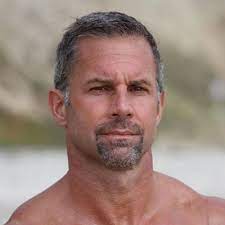 25 Best Hairstyles For Older Men 2021 Styles