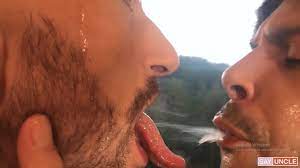 Kiss and make out: Guys get super sloppy and… ThisVid.com