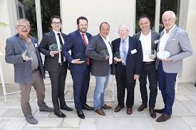 S'il n'y en a pas dans meubles girardeau, je pense que ça va me manquer. Trophees Du Courrier 2018 Les Laureats Le Courrier Du Meuble