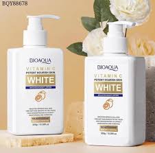 CREMA CORPORAL CON VITAMINA C - BIOAQUA. 🍊🍊🍊Crema blanqueadora y reafirmante, hidrata la piel y la deja muy suave. Precio: ₡ 5000 Haz tu pedido: 8502-4279 Será un gusto atenderte!!!