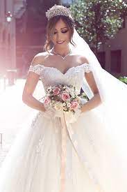 10 Lovely Wedding Hairstyles For Your Big Day Lace Applique Wedding Dress Wedding Dresses 2017 Lace Ball Gown Wedding Dress