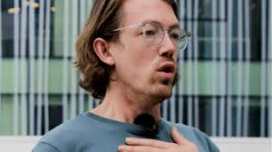 Huw Lloyd-Griffiths official Wim Hof Method Instructor