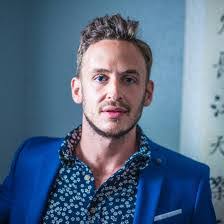 Robert Shrader's Instagram, Twitter & Facebook