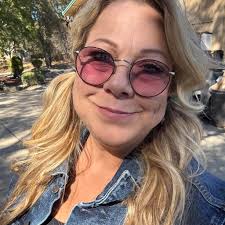 There's a half million in this Beach!!!! Thank you so much for watching and  following. I never even wanted to do comedy. I just went to a charity show  and heckled and