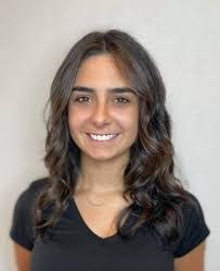 Lenora Metz's Instagram, Twitter & Facebook