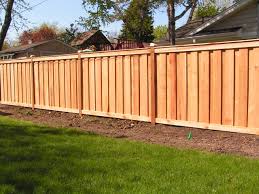 Hampton i privacy with richmond caps 6 Board On Battan With Trim Boards Cedar Fence Cardinal Fence Supply Inc