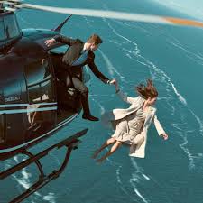 El esposo empuja a su esposa embarazada y multimillonaria desde un helicóptero  para quedarse con la herencia, pero inesperadamente ella ya estaba  preparada... Se suponía que sería un vuelo de celebración sobre