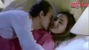 الخادمة الساخنة تستقبل الضيف بنيكة مثيرة و بكسها اللذيذ أنبوب الجنس العربي