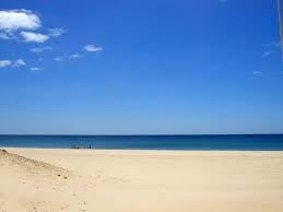 Na mapce widoczne są również inne miejsca noclegowe w promieniu 1 km. Praia Do Cabeco Hotelbooking Hoteis Baratos E Promocoes De Ferias 2015 Praias De Castro Marim Castro Marim Praias De Portugal Praia