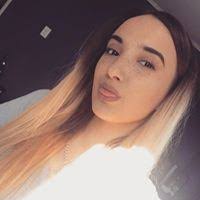 Raeanna Shearsby's Instagram, Twitter & Facebook