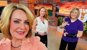 It's “Kitten Season” at animal shelters everywhere… 💔 🐈‍⬛ 🐈 …that means  our #FurryFriends need loving homes more than usual.. 🏠 If you're  considering adopting, please take a look at “Rain”!! She's