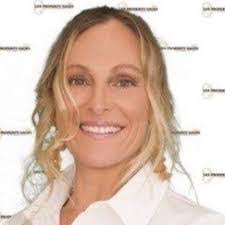 Brooke Marks's Instagram, Twitter & Facebook