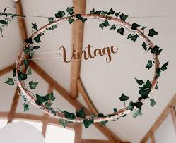 So Verwandeln Sie Hula Hoop Reifen In Traumhafte Deko Kranze Deckchen Hochzeit Hula Hoop Reifen Traumfanger Selber Machen