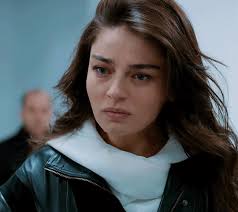 Arıza dizisi oyuncusu ayça ayşin turan dizide hangi rolde oynuyor? Life Goes On Ayca Aysin Turan As Halide Gurkan In Ariza 13 20