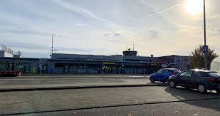 Girokonto, geschäftskonto, zahlungsverkehr mit zahlungseingängen und zahlungsausgängen, tagesgeldkonto, sparkonto. Lubeck Air Wird Im Sommer 12x Nach Salzburg Fliegen Airportzentrale De