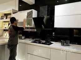 Mesti lebih kebaboommm, saya ni tak letak sebab time buat tu takda wallpaper tapi next time tak taulah kot2 saya rajin wahh kemaslah hasil dia.murah plak tu kan. Kabinet Dapur Dari Intech Kitchen Tawar Harga Kilang Paling Murah Blog Abah Careno