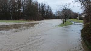 Jul 10, 2021 · pegel rhein (mit tendenz) auf dieser seite lassen sich stets die aktuellen pegel der einzelnen pegelstationen abrufen. In Bayern Bleibt Es Vorerst Bei Einem Kleinen Hochwasser Br24