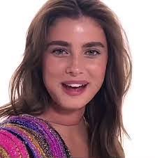 Taylor Hilbert's Instagram, Twitter & Facebook