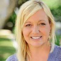 Deborah Hildebrand's Instagram, Twitter & Facebook