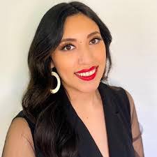 Amber Oscar's Instagram, Twitter & Facebook