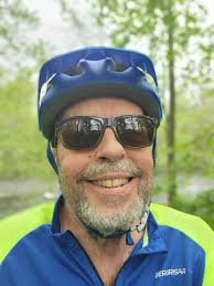 Knee Pain Solutions for Cycling Seniors