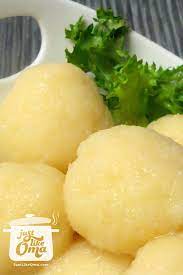 Oma S Kartoffelklosse German Potato Dumplings Recipe Recipes German Potatoes Potato Dumplings