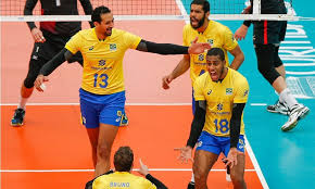 Classificada às quartas de final, a seleção brasileira de vôlei masculino encerrou a fase de grupos com vitória sobre a frança por 3 sets a 2, parciais de 25/22, 37/39 25/17, 21/25 e 20 a 18, na madrugada deste domingo (1º). Selecao Masculina Vence A Russia E Assume A Lideranca Da Liga Das Nacoes De Volei A Semana News