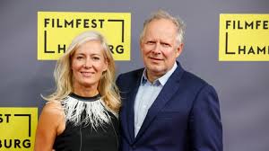 Borowski und die angst der weißen männer. Axel Milberg Privat Ehemann Schauspieler Und Autor Das Wussten Sie Noch Nicht Uber Den Tatort Star News De