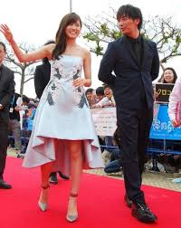 成宮寛貴の画像 写真 夢だった あっちゃん 2年ぶり女優で 凱旋 今年も沖縄国際映画祭が開幕 22枚目 ドレス 成宮寛貴 ストラップレスドレス