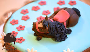 Den ponykopf mit der ganache einstreichen. Geburtstagstorte Mit Pferd Fur Wahre Pferdeliebhaber Mann Backt