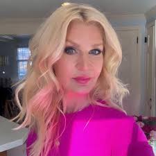 Stephanie F. Carmody (@stephaniefcarmody) • Instagram photos and videos