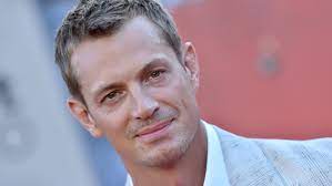 The model reappeared in kinnaman's life, listing multiple demands, sending sexually explicit messages, and threatening the actor if … Aroygu2gfvih5m