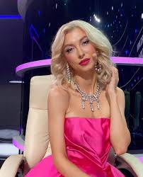 Bălan made her singing debut on the children's television show, ba da, ba nu, in 1994. Andreea BÄƒlan Cu Cel Mai AmeÈ›itor Decolteu Jurata Te Cunosc De Undeva A Incins Atmosfera Pe Internet Foto Spynews Ro