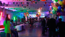 Decoração com balões em eventos corporativos, sociais e públicos