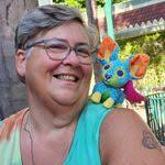 Robin Tabar's Instagram, Twitter & Facebook