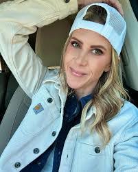 Christine Schiavone's Instagram, Twitter & Facebook