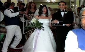 ليلي 17 سنة، سليم 6 سنوات، ويونس 4 سنوات، والذين ظهروا معها في الفيديو في. ÙÙŠØ¯ÙŠÙˆ Ù†Ø§Ø¯Ø± Ø¹Ø§Ø¯Ù„ Ø¥Ù…Ø§Ù… ÙŠÙ‚ØªØ­Ù… Ø²ÙØ§Ù Ø£Ø­Ù…Ø¯ Ø­Ù„Ù…ÙŠ ÙˆÙŠØ¨Ø¹Ø¯Ù‡ Ù„ÙŠØ±Ù‚Øµ Ù…Ø¹ Ù…Ù†Ù‰ Ø²ÙƒÙŠ Ø§Ù„Ù…Ø¯ÙŠÙ†Ø© Ù†ÙŠÙˆØ²