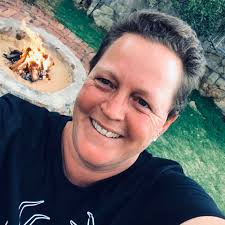 What bird species makes a nightly call near estuary?