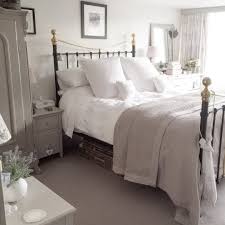 Since i seem to be one of those distracted bloggers that can't keep all the balls juggling in the air i have to tell you i disclosure: Lorainescottage On Instagram All Packed And Ready To Fly Home Tomorrow I Must Say All Of Shabby Chic Grey Bedroom Bedroom Interior Shabby Chic Bedrooms