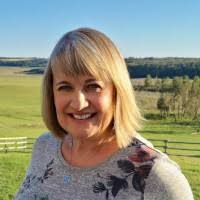 10+ "Jennifer Lutz" profiles