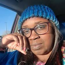 We love that @kellyrowland is at the Happy Place 😁